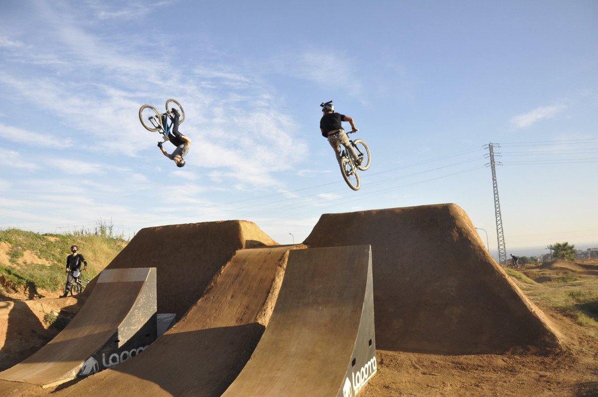 alotroladomtb's tweet photo. Bernat Rigau y Sergio Lopez los mejores amateurs del 10º Happy Ride Weekend https://t.co/wrEeVJG4HO #HappyRideWeekend #AlotroladoMTB @LaPomaBikePark https://t.co/Z0F2iv9f6E