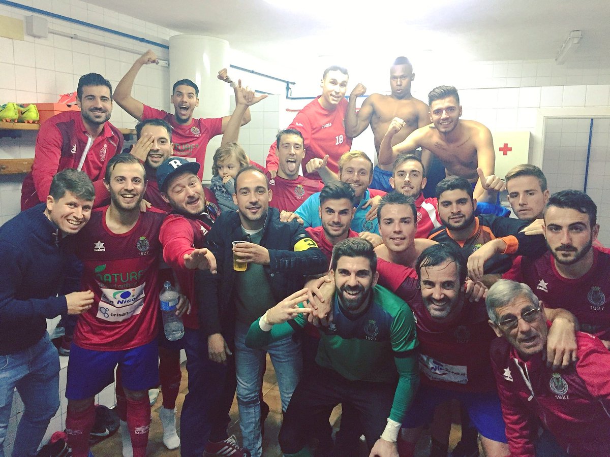 rafa_rubio1's tweet photo. CD Minera 2- Real Murcia b 0
+3 de una familia!
4/7 partidos portería a cero ✅
13/21 puntos ganados ✅
Esto acaba de empezar ⚽💪🔵🔴1⃣
#seguimosaprendiendo #+3 #CDMinera #DobleR #familia https://t.co/4WujykadqY