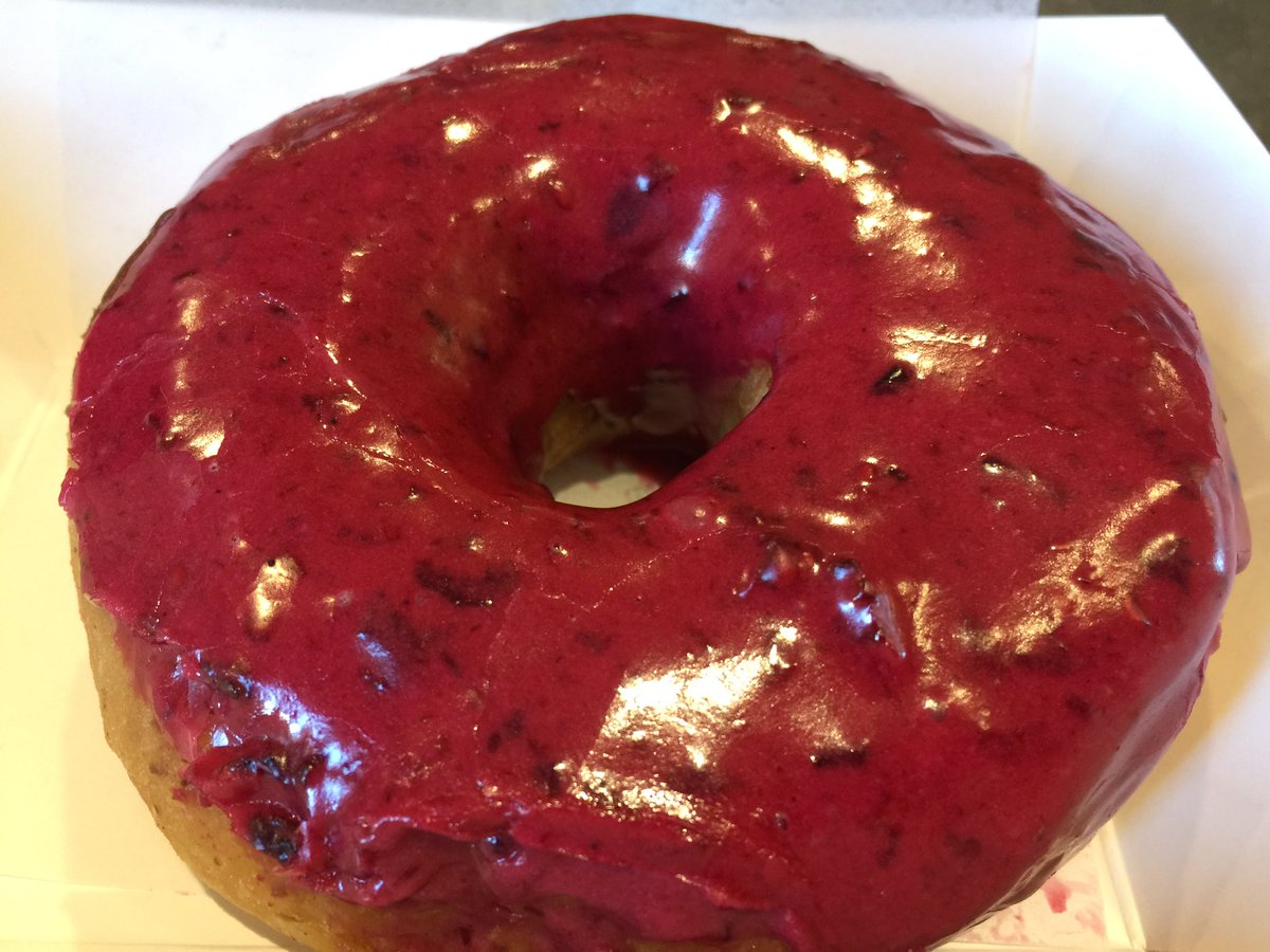 patrycjamoi's tweet image. The HipsterBerry 👍🍩 @gurudonuts #gurudonuts #Boise