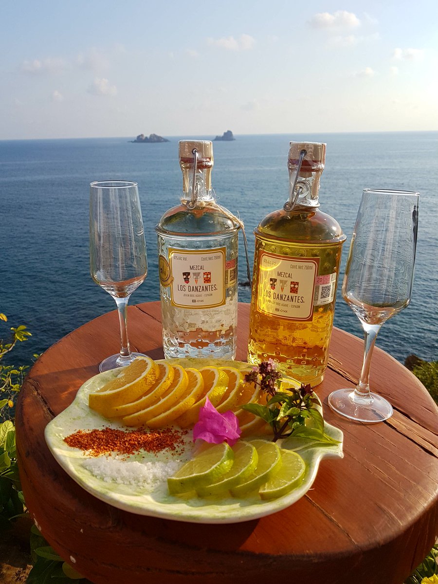 alain_derouin's tweet photo. Degustación de #Mezcal hoy a las 7pm en el restaurante #terrace en @CaladeMarResort #Pidetealgogourmet @JavierAluni #puntaixtapa #Exclusivedestinations # Romanticdestinations #MexicoMagico #Mexicodestinations #VisitIxtapa https://t.co/fOm9ygYZPj