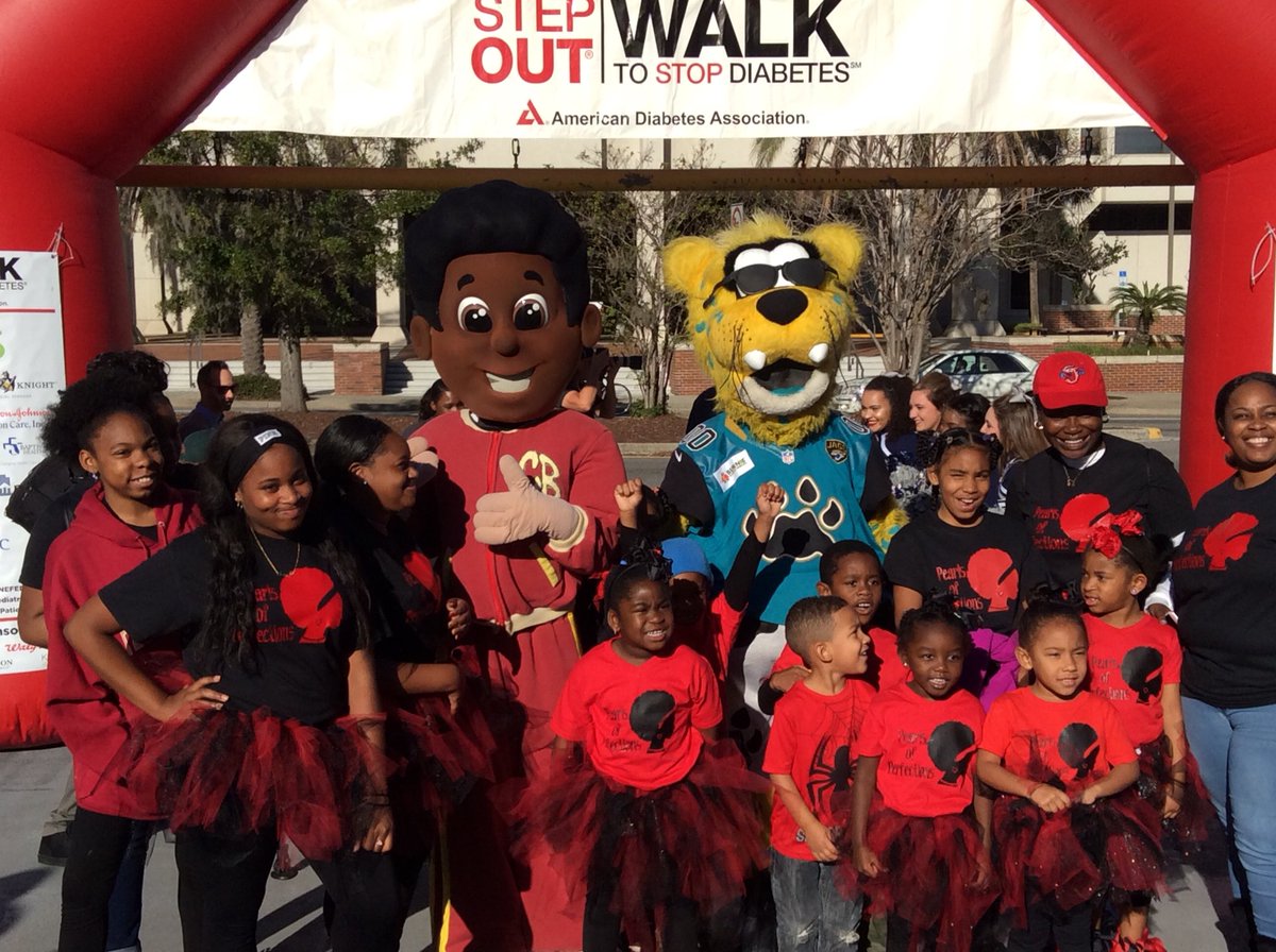 Vincethewriter's tweet photo. Honored to be invited to participate in the #StepOutDiabetes walk yesterday. Cornbread met #JaxonDeVille, two other cool mascots, and some wonderful kids at the event. Cornbread addresses #diabetes in the latest Cornbread children’s #chapterbook #teacher https://t.co/UUSbd4t7Kd