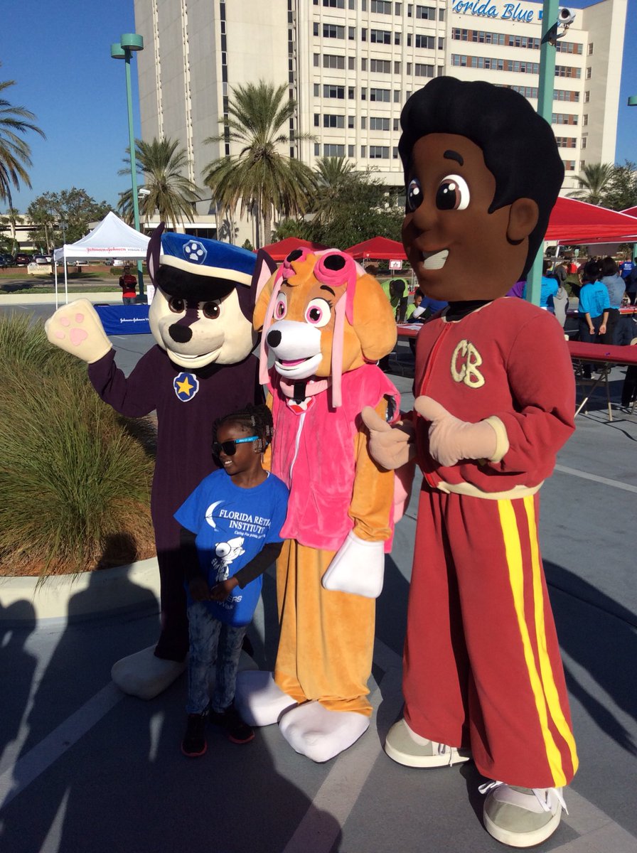 Vincethewriter's tweet photo. Honored to be invited to participate in the #StepOutDiabetes walk yesterday. Cornbread met #JaxonDeVille, two other cool mascots, and some wonderful kids at the event. Cornbread addresses #diabetes in the latest Cornbread children’s #chapterbook #teacher https://t.co/UUSbd4t7Kd