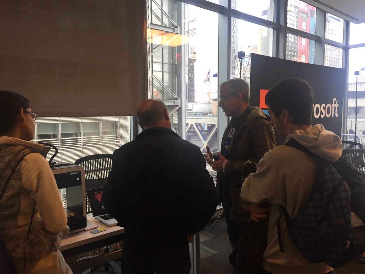 TeenTechNY's tweet photo. 3D printing demonstration by Barney Stacher and the future of its applications! @Skriware @UNISNYC #ttny2017 https://t.co/52RQoO4Bc5