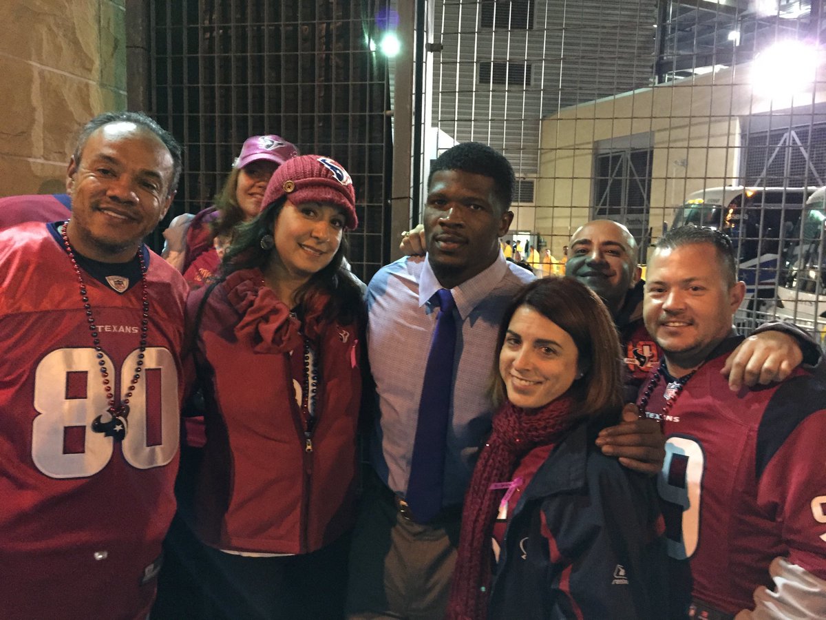 alisonb77's tweet photo. #texansmemories #andreday @HoustonTexans https://t.co/nWF1yzwSuw