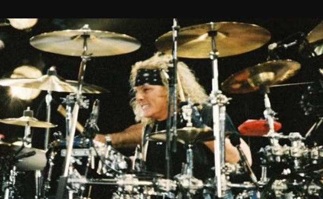 Happy birthday Matt Sorum!!!!!! Have an amazing day! Best drummer ever     