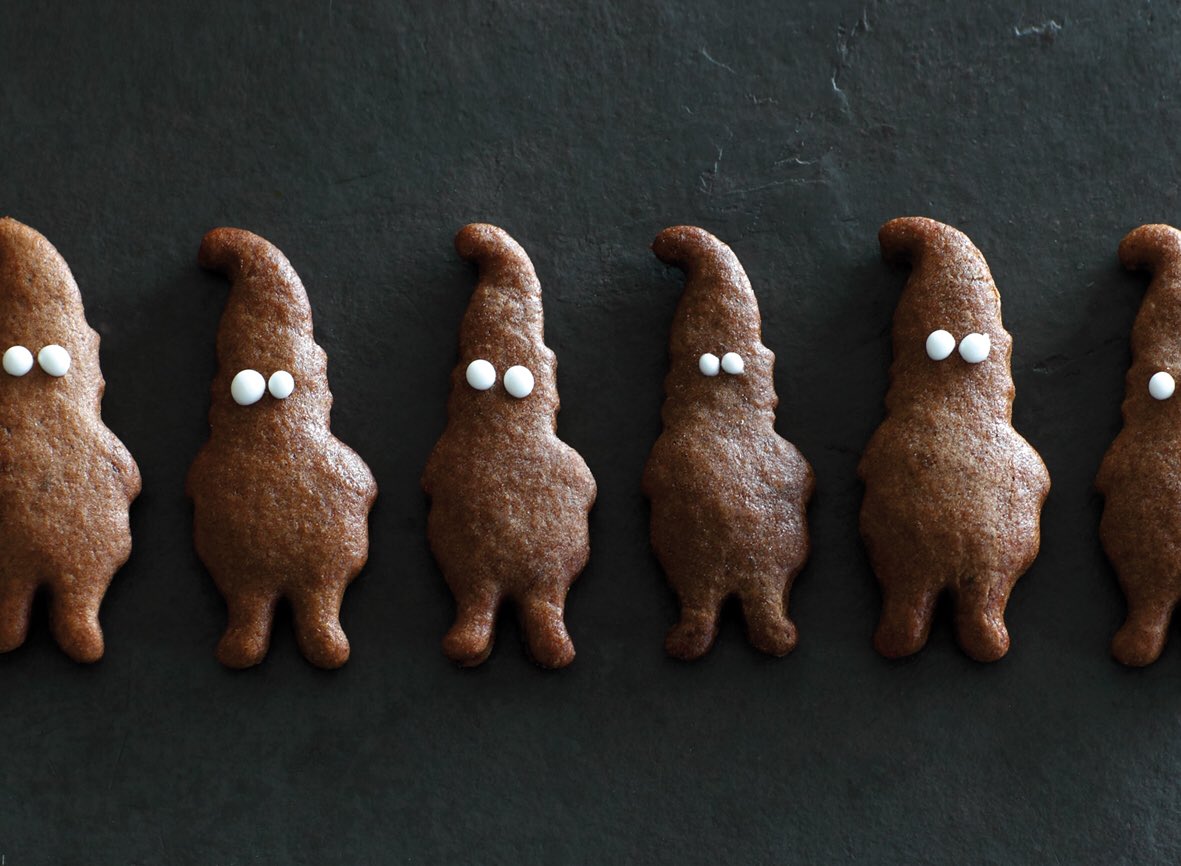 maeusli's tweet photo. #christmas #cookies #thoughcookie #gingerbreadman https://t.co/DftCyV89SL