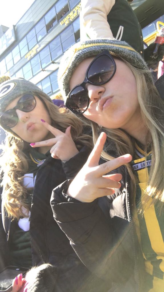 LanaRank's tweet photo. Mr. Kline selfie #gopackgo #ducklips #selfie #preblepride #klinetime https://t.co/CWF4NfdoSP