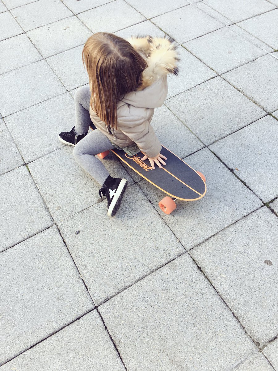 LComptoir's tweet photo. #littleskater 💘 https://t.co/mcPs7ZVxsD