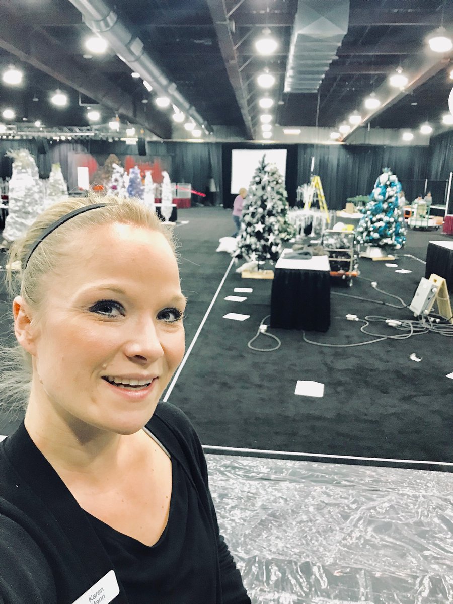 RDKMann's tweet photo. Set up is underway for 2017 @rdtreefest in support of @RDRH_Foundation! Always the kickoff to my Christmas season! #reddeer #volunteer #coveredinglitter #RDFOT https://t.co/OxXAngcAlr