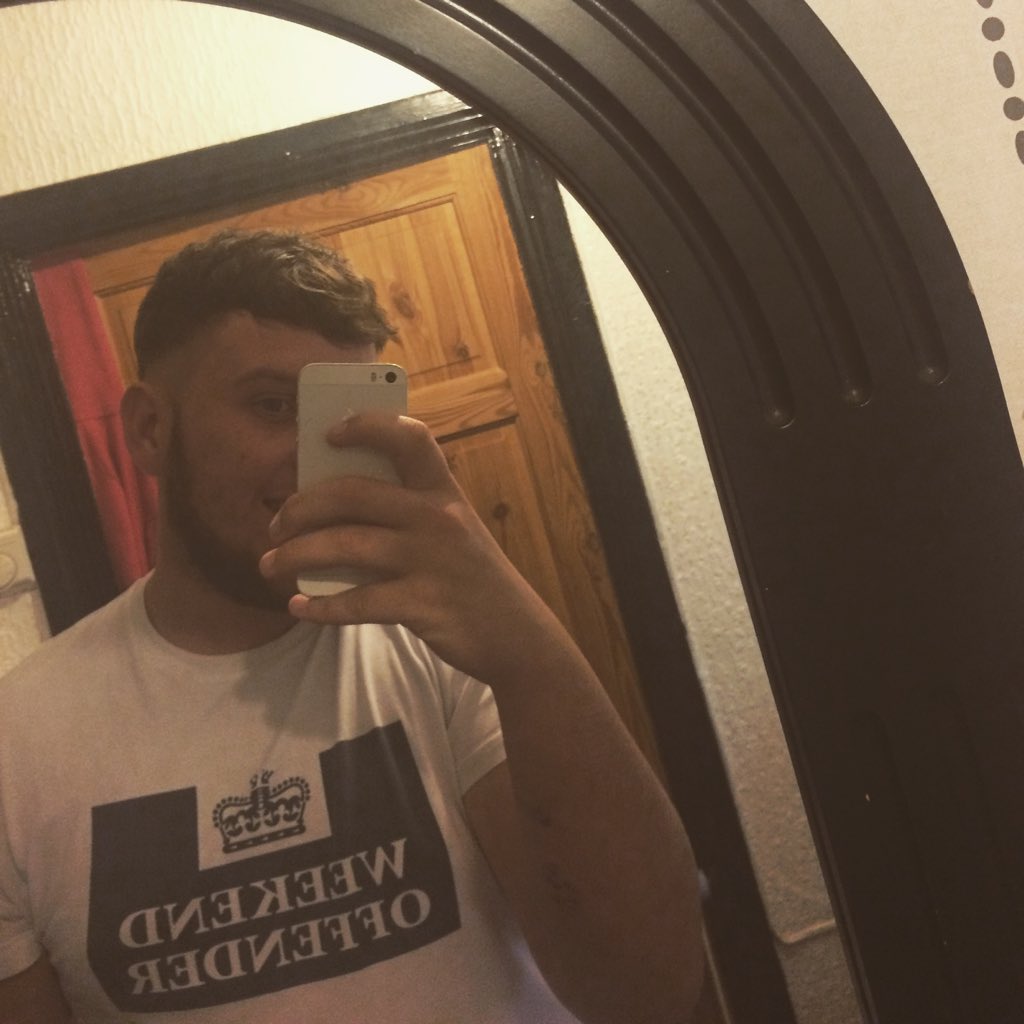 morganluke99's tweet photo. #NewProfilePic https://t.co/ZRfC2x0Mor