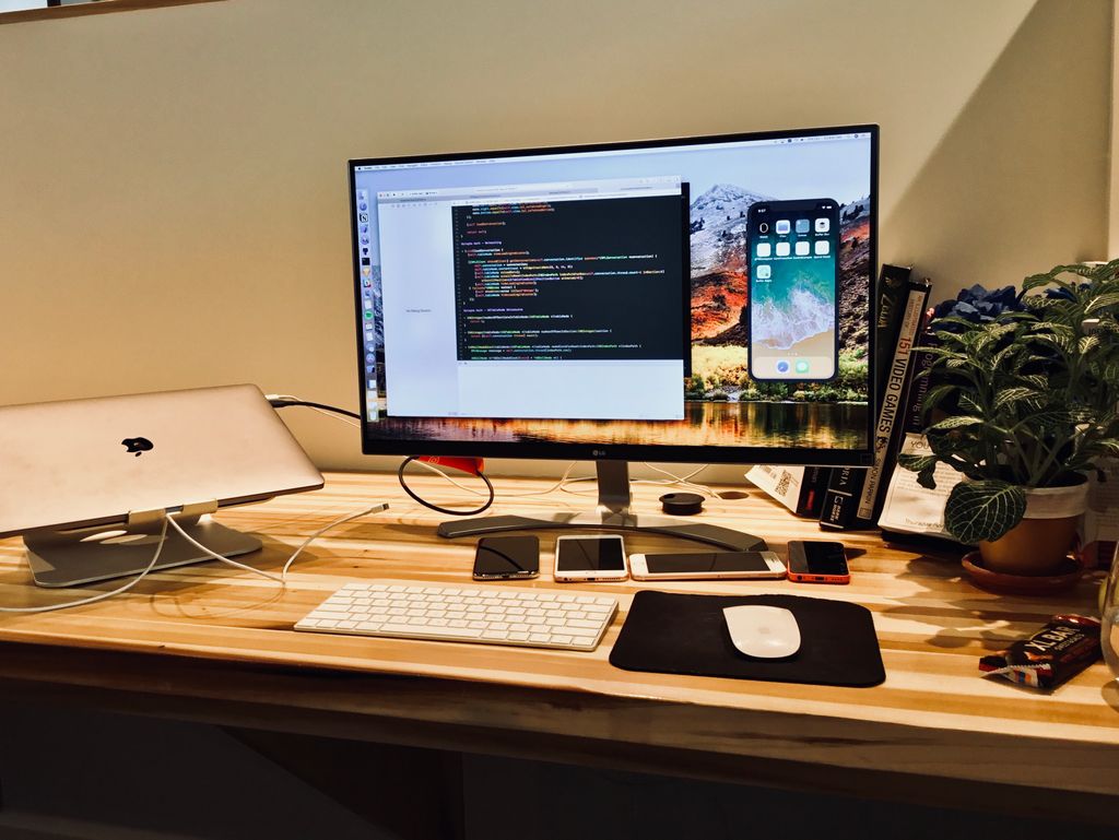 JordanMorgan10's tweet photo. #iDesk #TestOnAllTheThings https://t.co/FhyRsLzUPj