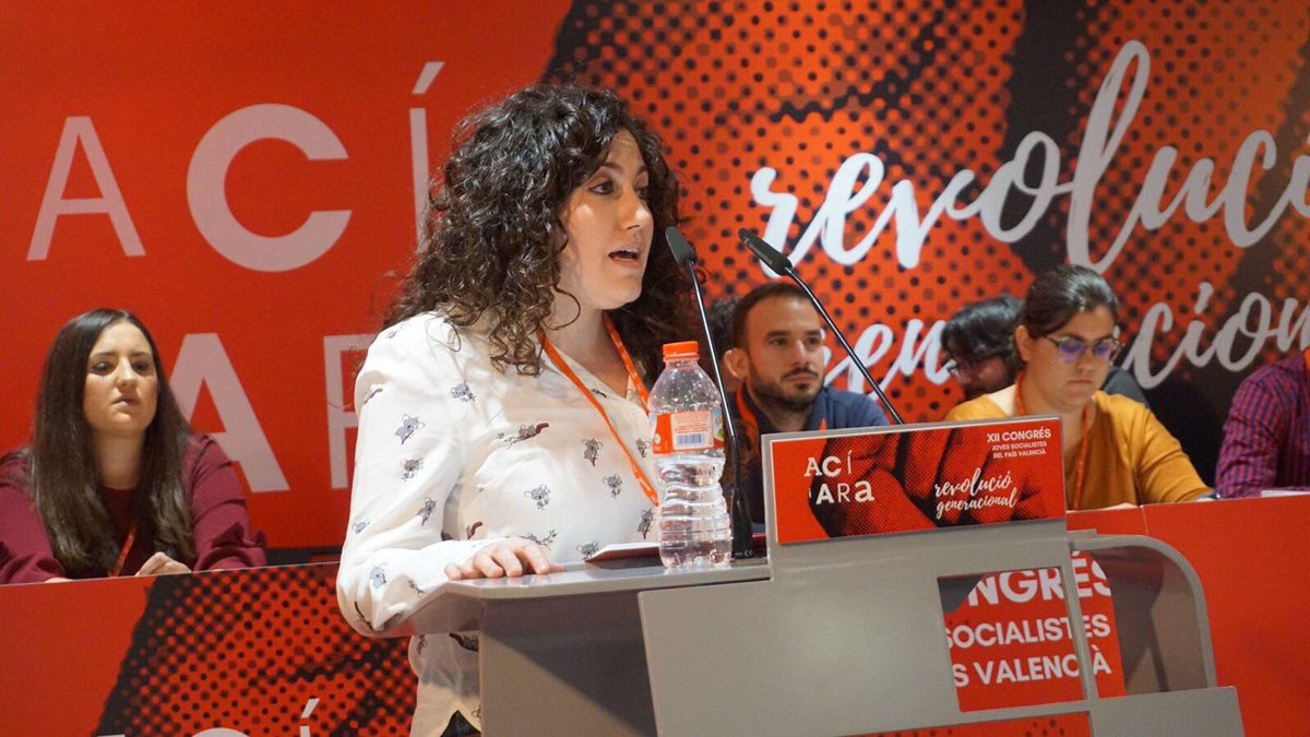 pspvxativa's tweet photo. ➡️La companya del @pspvxativa Lena Baraza (@lena_xativa), nova Presidenta de Joves Socialistes del País Valencià (@JoveSocialistes).
➡️ Molta sort i molts encerts en aquesta gran responsabilitat!
#Xàtiva #LaCosteraLaCanal #RevolucióGeneracional #ProtagonistesDelPresent https://t.co/LMHacaUNdD