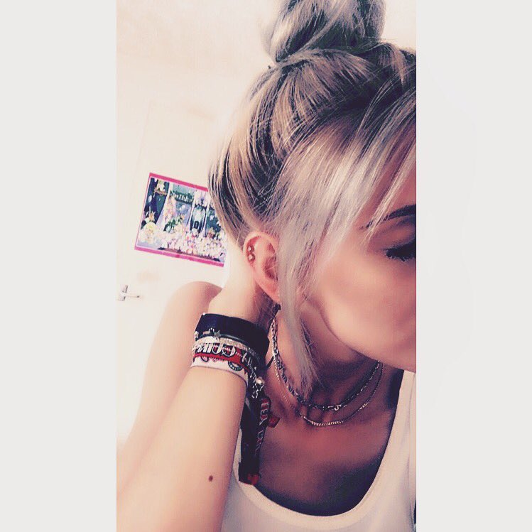 Clown_Princessx's tweet photo. #NewProfilePic https://t.co/p1sFD6hXdR