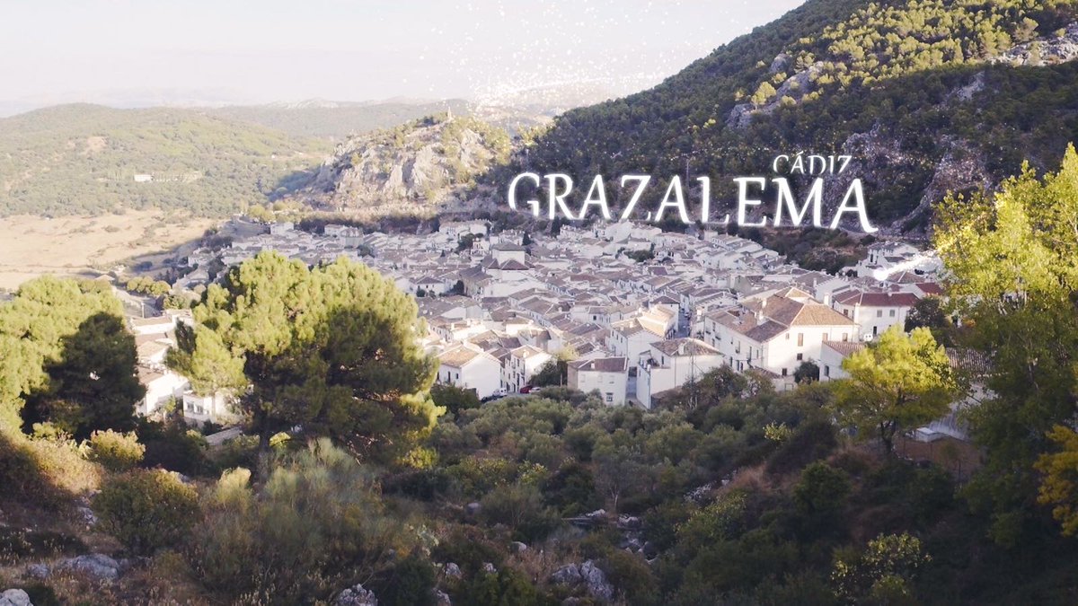 En una hora, nos vamos de visita a #Grazalema #LuceGrazalema <a href="/radiograzalema/">Radio Grazalema</a> con <a href="/DulantoVeronica/">Verónica Dulanto</a>!!
Te lo vas a perder?? En serio??
Hemos quedado a las 21:00 en <a href="/divinity_es/">divinity</a>, no nos falles!!
<a href="/Lucetupueblo/">LUCE TU PUEBLO 2017</a> <a href="/fabricatele/">LaFabricaTV</a>