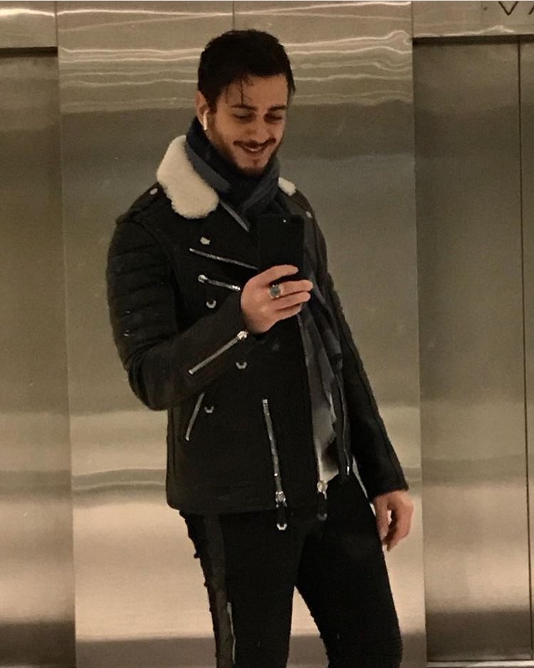 slmaamm's tweet photo. اهلا وسهلا بالسلفي وصاحب السلفي😁
اللوك واعر بزاااف👍👍
@saadlamjarred1 
#SaadLamjarred https://t.co/LjKHNj2W2f