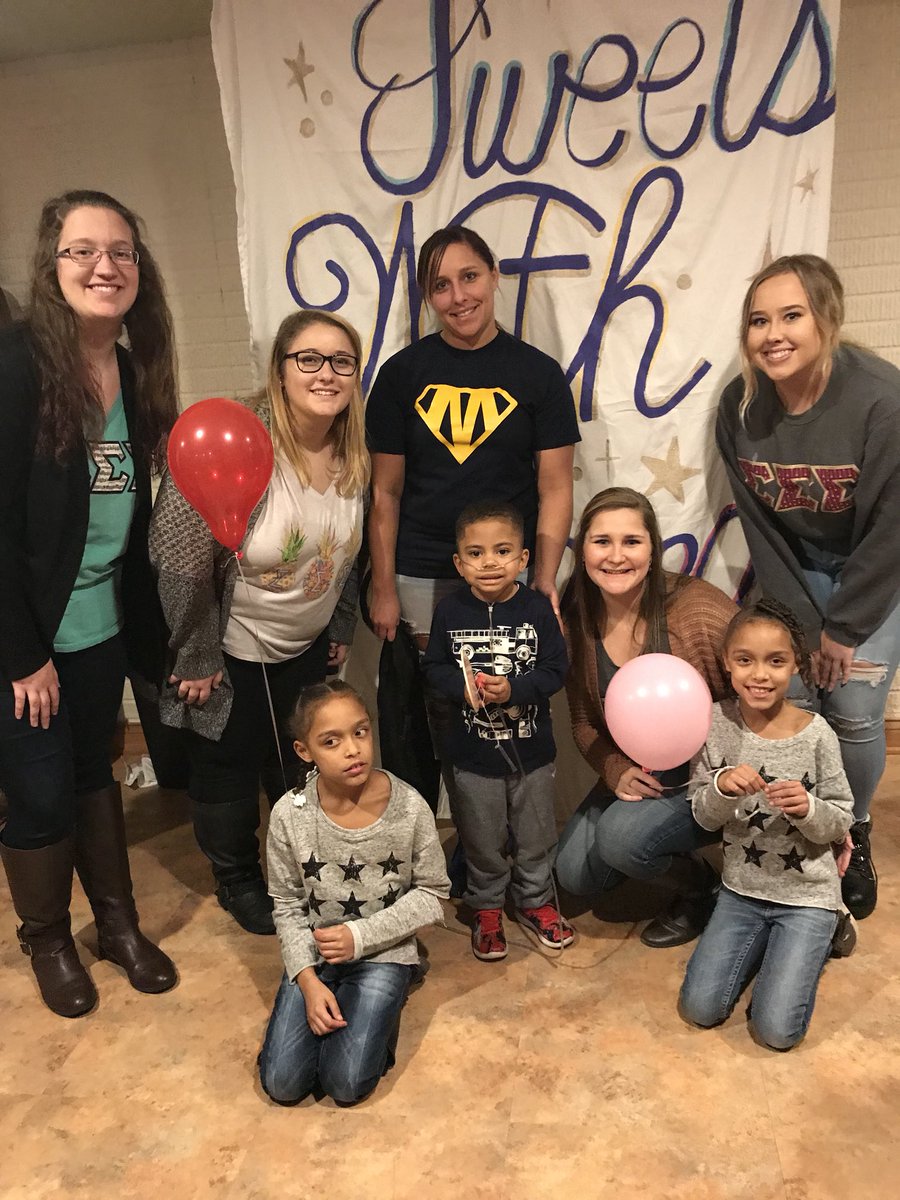 SweetsWithSigma's tweet image. Sweets with Sigma is going on until 4! Come out &amp;amp; help us raise money for Malyk! 🤗🍰