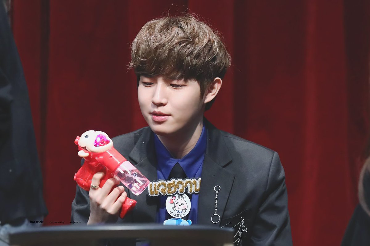 hattrick_jh's tweet photo. 171119 왜앙나와゜(´＾｀)゜ #재환 #jawhwan
https://t.co/CwI5KPudur
https://t.co/OK7yzfDudW
https://t.co/YnYx51R3do https://t.co/FfmIGwoIbn