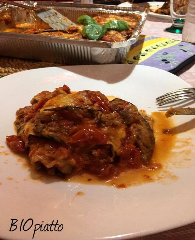 BIOpiatto's tweet photo. parmigiana di melanzane e zucchine
https://t.co/m9u7A7tm8w
#BIOpiatto #gialloblogs #recipes #ricette #food #foodie #delicious #yummy #light #vegan #biologico #body #vegetarian https://t.co/XhSglBTw9Y