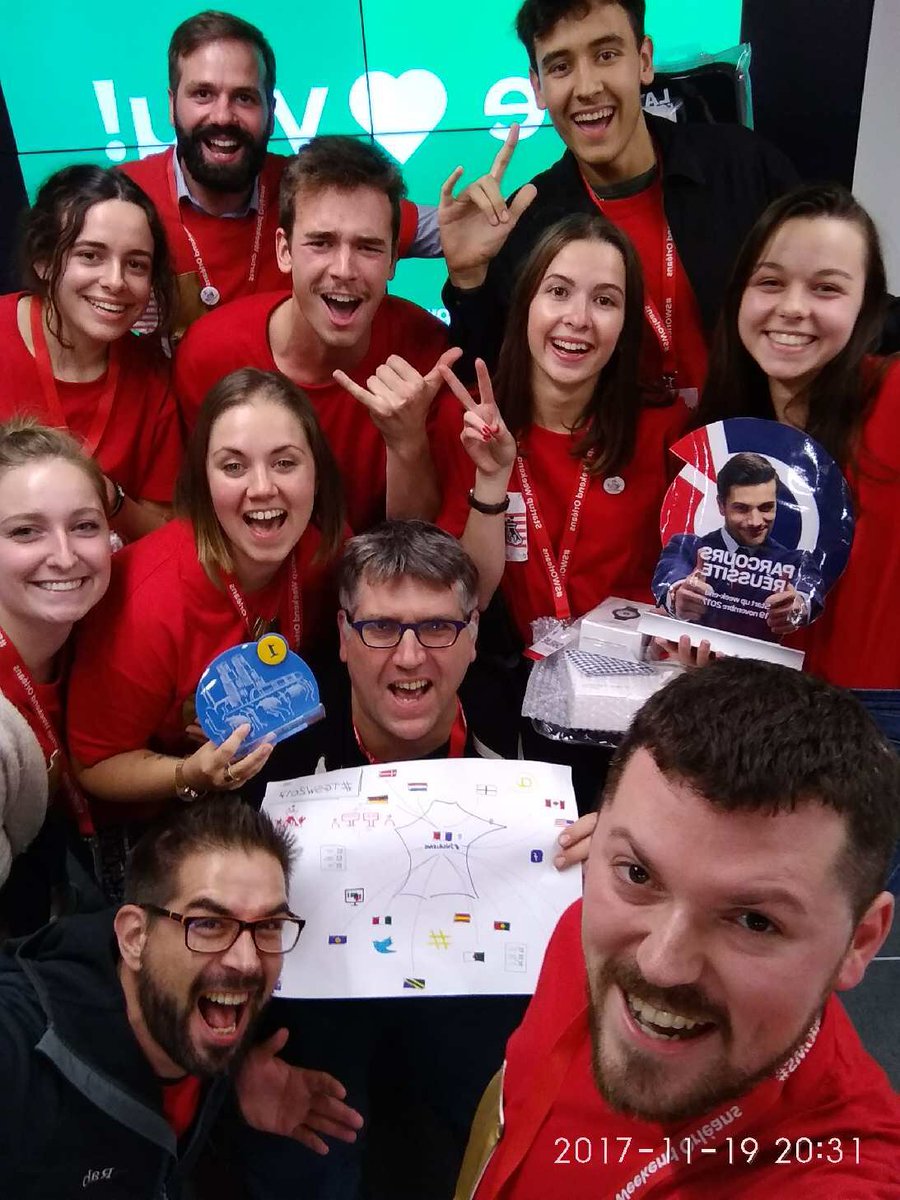 g_rosenbaum's tweet photo. Et qui est 3ème au concours de dessin, 2ème au concours de babyfoot, gagnant du Prix International et SURTOUT gagnant du 1er prix !!!!! C’est @eclostartup #SWO6 #SWORLEANS #TGSW2017 https://t.co/xQYhXaqnAd