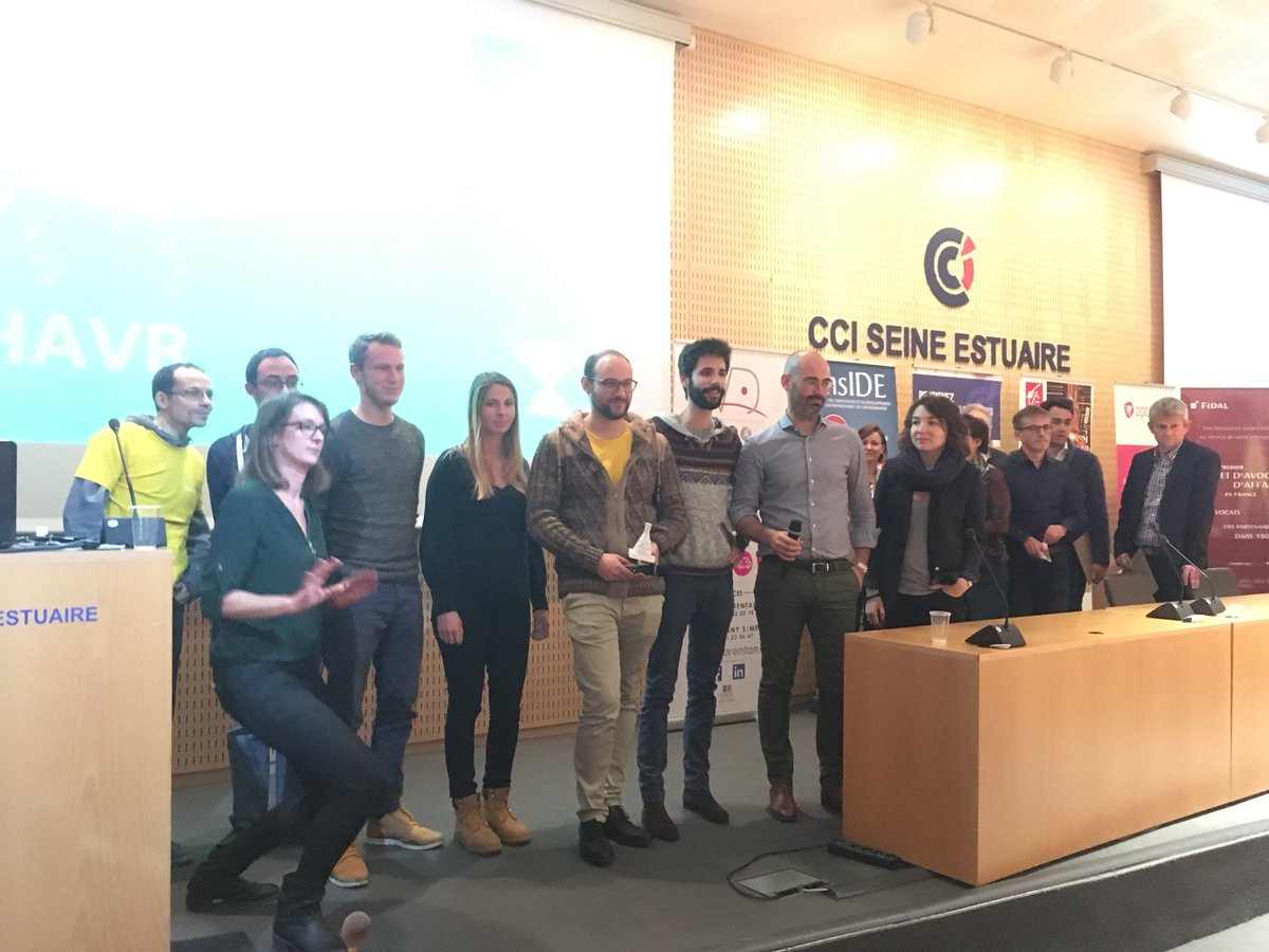 SWLeHavre's tweet photo. Le deuxième prix est attribué à #Havr !! Félicitions à vous pour tout le travail que vous avez fait!! #2emeprix #swlh #StartupWeekend #lehavre https://t.co/27y1kVoeCq