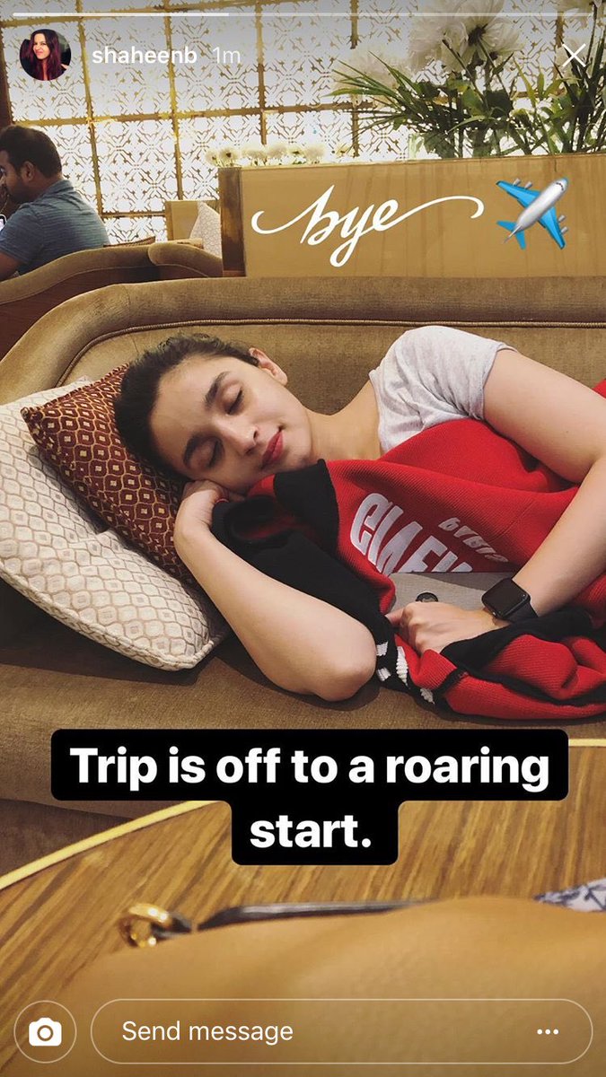 AliaCentral's tweet photo. RT @AliaaHolics_: And they’re off 💕
@aliaa08 https://t.co/vNQjBq5oxm
