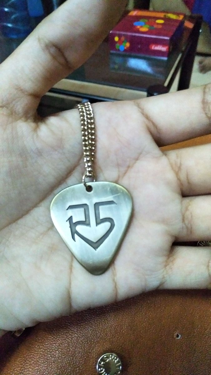 PreetalShanbhag's tweet photo. Finally got it...!!!
Been wanting it like forever.. ❤
My very first R5 merchandise ..!!
I can't explain how happy I am rightnow 😇 @RydelLynch @officialR5 #r5rocks #love https://t.co/CeOCmYPVrC