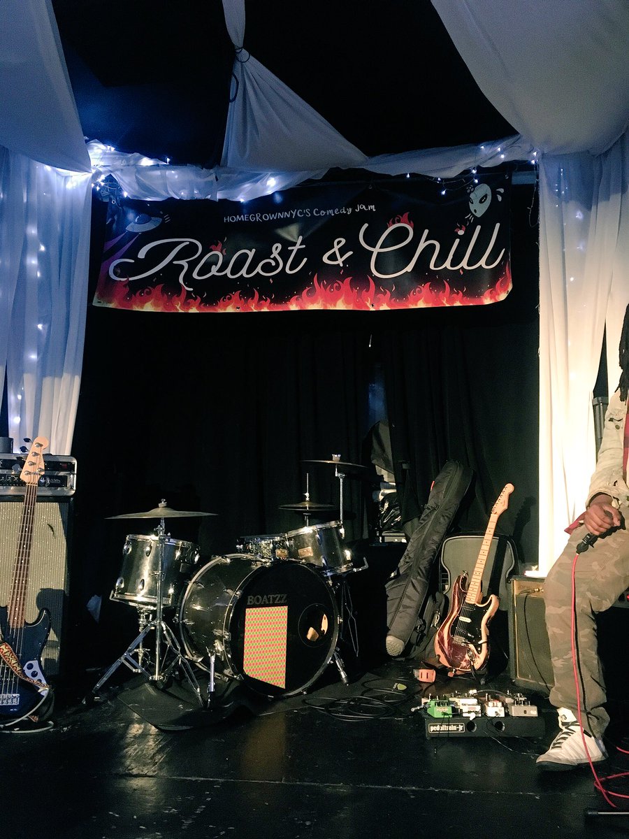 ChrisToro's tweet photo. Shout out to @oderintdumetuat, @homegrownnyc, @Sunday4CAST, @cuzinstheband & everyone that made #RoastAndChill possible! I laughed a whole lot and got inspired to do stand up/roasting myself >:) you’ve been warned 🔥 #BRONX #NY https://t.co/JSXWtRDo1K