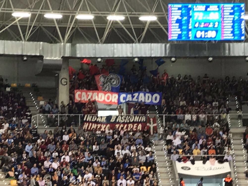 indarbaskonia86's tweet photo. BURGOS ON TOUR | Oztopoak gaindituz, kilometroak zeharkatuz, beti zure alboan.
#BetiBaskoniarenLurraldean
#IBHT
#CazadorCazado https://t.co/AY0espDY1V
