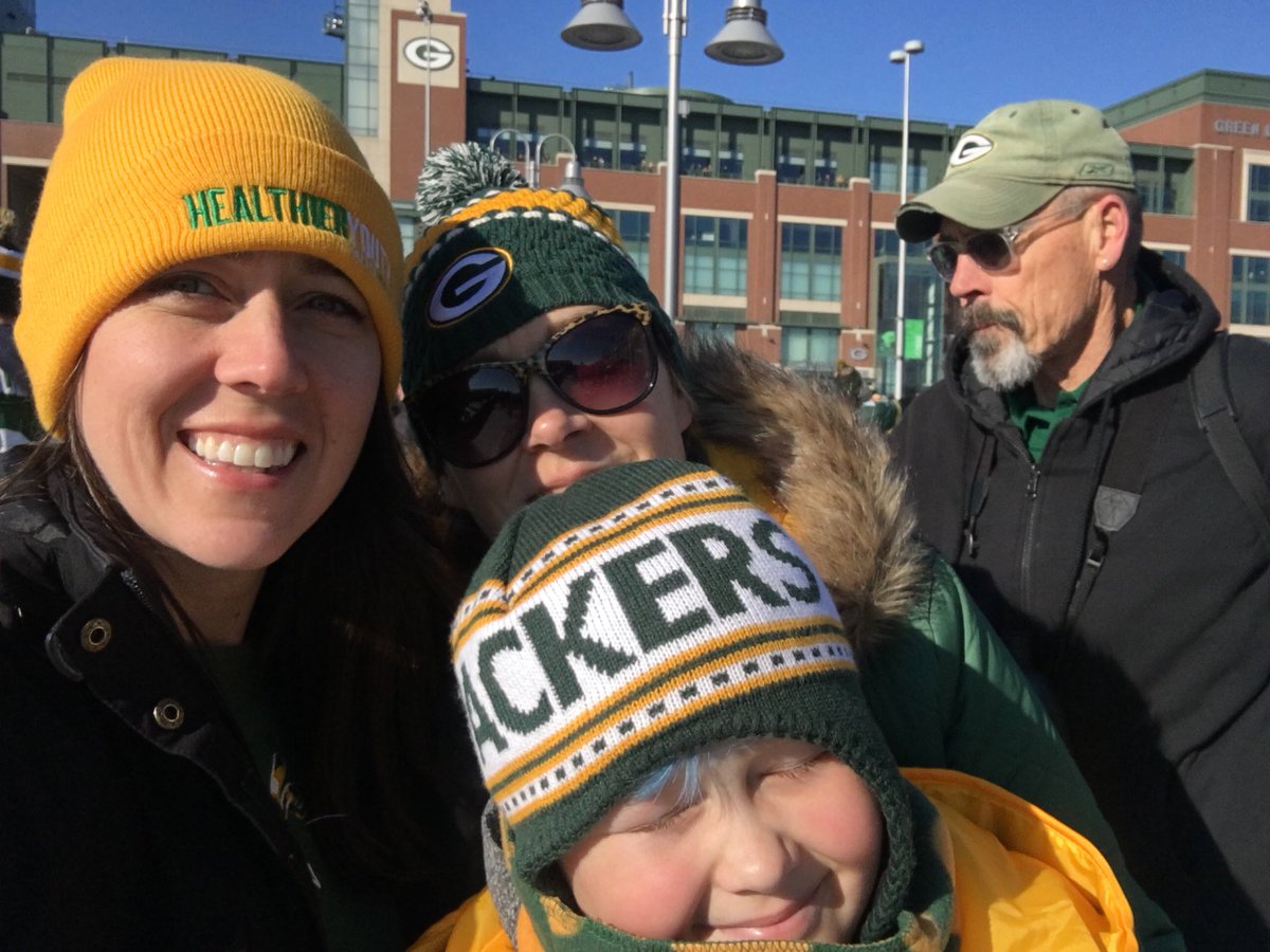 HoeyAngie's tweet photo. #getloudlambeau https://t.co/QJsDJBUKgd