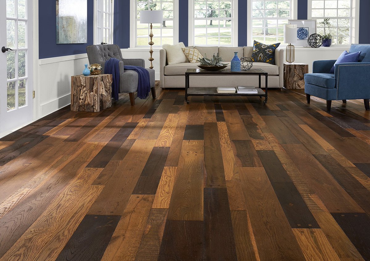 LLFlooring's tweet photo. ALL #Bellawood Engineered #Hardwood $1 OFF / sqft! Governor’s Estate Oak boasts distinctive characteristics to make it truly unique to each home & family. Shop + SAVE: https://t.co/eWkLyfOgrl #blackfriday #flooringsale https://t.co/e1FqodZKIc