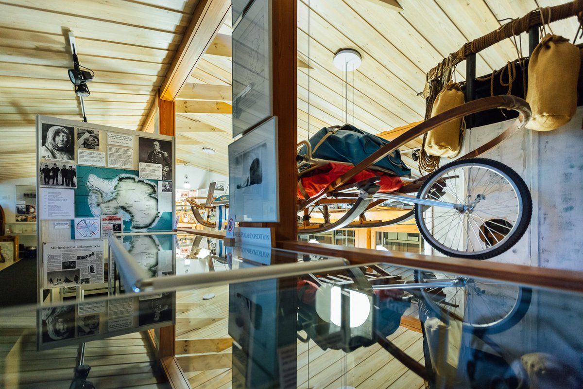 susanna_oksanen's tweet image. This weekend I became member of the #FinnishArcticClub and my new photobook “Svalbard skiing expedition 2017” was published! Read more and check out also photos from the Arctic Museum #Nanoq in blog: suski.pictures.fi/blog/88/