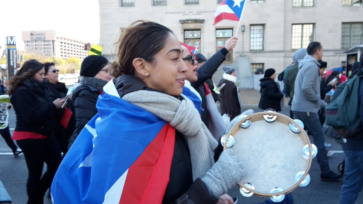 @Amy_Siskind Sending you a pic from the #UnityMarchforPuertoRico . Thanks for the List this week and all weeks prior. ♡♡♡♡♡