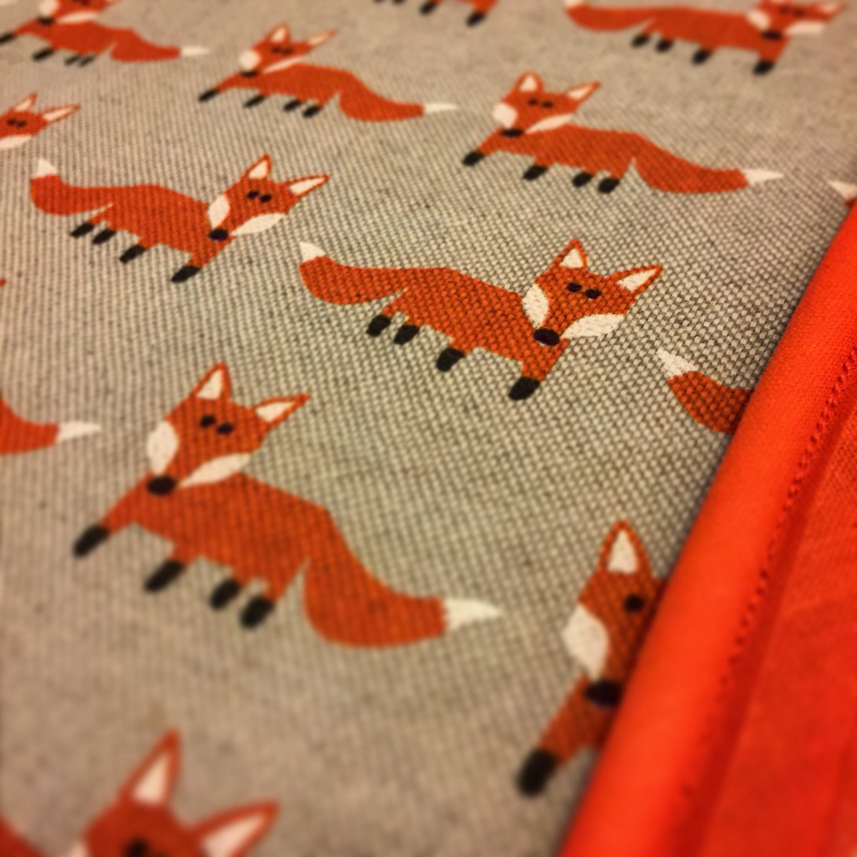 SquinkandCo's tweet photo. Fabulous foxy fabric 🦊 New cushion will be in our #Etsy shop very soon! #foxfabric #foxcushion #foxycushion https://t.co/vRgD3VNYpd