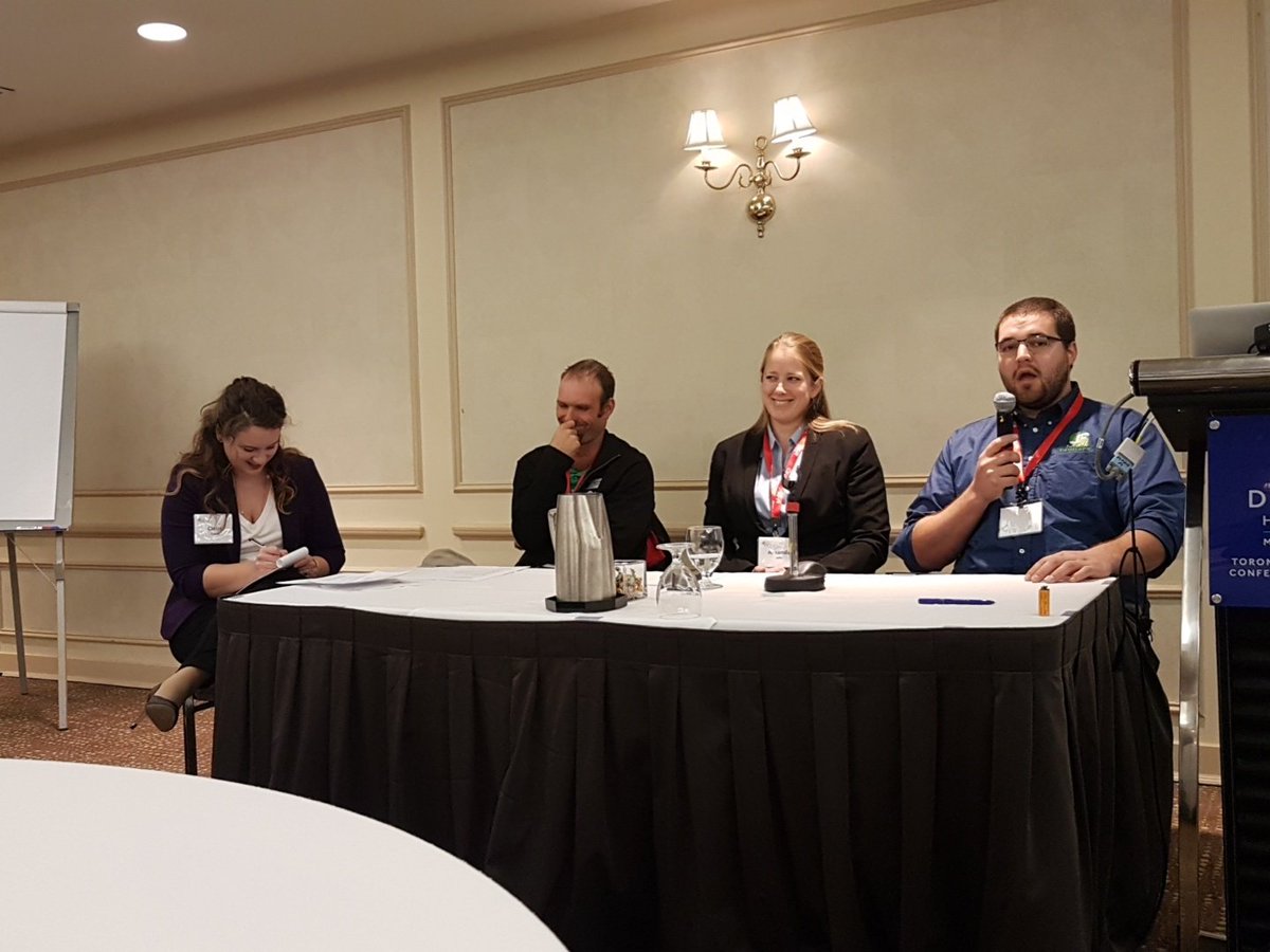 OYFF2022's tweet photo. Young Farmer Leadership Panel time at #OYFF17 ! https://t.co/gq51MbrgC4