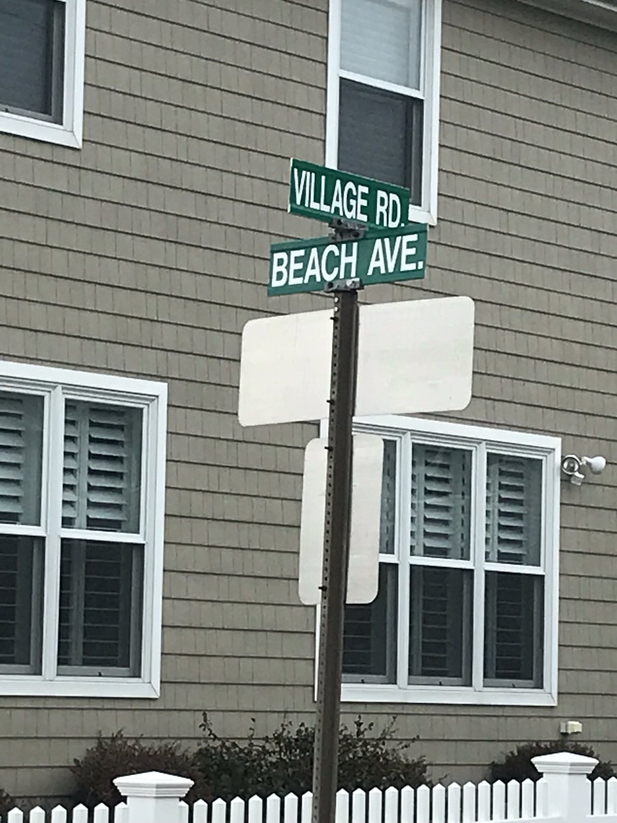 SueMcCollum1's tweet photo. #SundayPerfection #WhereItAllBegan on #BeachAvenue for @BeachAveMusic @nickfradiani A big thanks to my tour guides @730maria @Ang6027 @BouveCheryl for making it possible! #ComingYourWay https://t.co/5IXKcDRbH9 https://t.co/QDT005BHkg