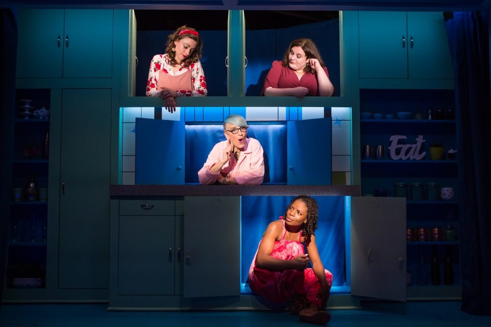 StuffedPlay's tweet photo. Stuffed will have its final performance tonight at 7pm! Get your tickets at https://t.co/3hYVkLHnFw for your last chance to catch @lisalampanelli at the Westside Theatre. https://t.co/1LprP88Csx