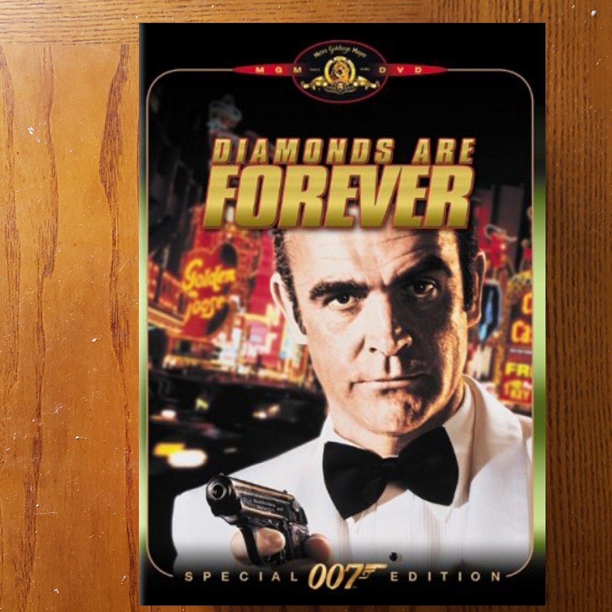 ajohnmain's tweet photo. Currently watching #DiamondsAreForever
#JamesBond007 #SeanConnery
#JillStJohn #CharlesGray #JimmyDean
#BruceGlover #PutterSmith #NormanBurton #JosephFurst  #LanaWood #BruceCabot #BernardLee
#LoisMaxwell #DesmondLlewelyn https://t.co/iYQucNDDvg