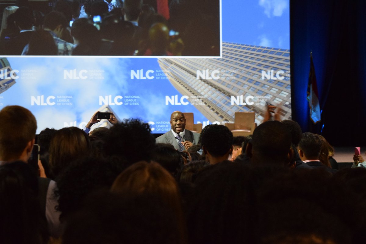 ICTMYC's tweet photo. Inspiring message from @MagicJohnson yesterday at NLC. Members Aenya and Jianna also managed to snag selfies and a video with him afterwards. Cool experience! #ICTMYC #Citysummit17 (photos by @jiannaluvsu ) https://t.co/neMJRKUmAF