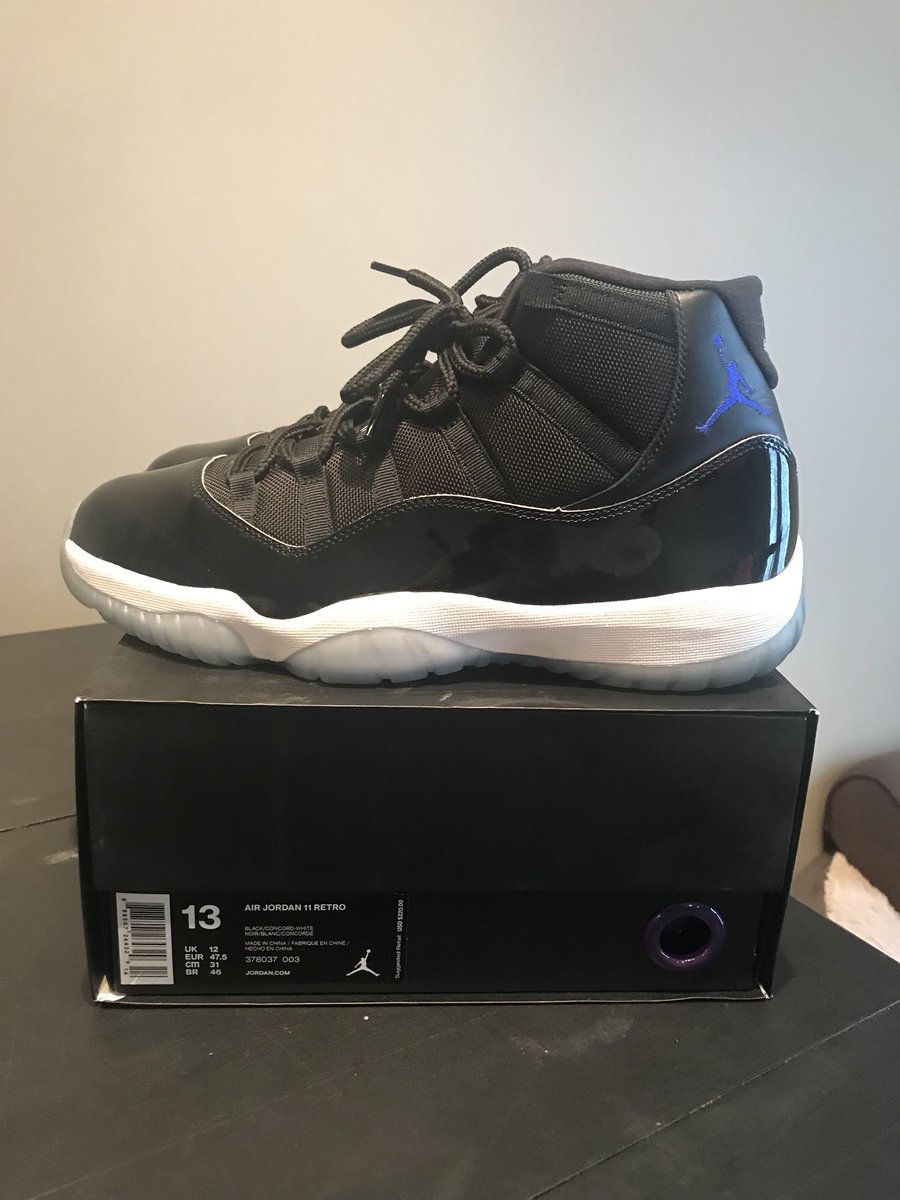 BoyWonderBread6's tweet photo. Space Jam 11 size 13 $240 Shipped 🙌🏽 https://t.co/tA2YjLF9za