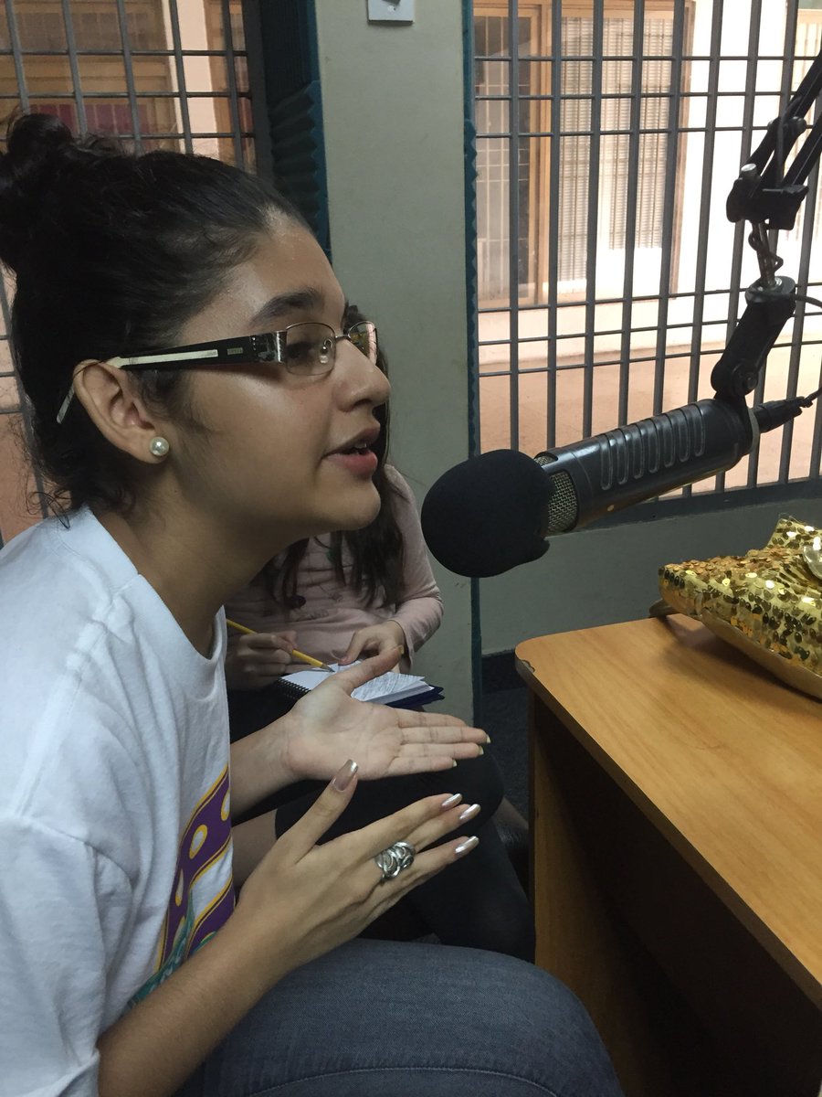elescaparatico's tweet photo. Estamos en vivo por @Suite891FM hasta las 6PM https://t.co/J0KQ9QqBMz