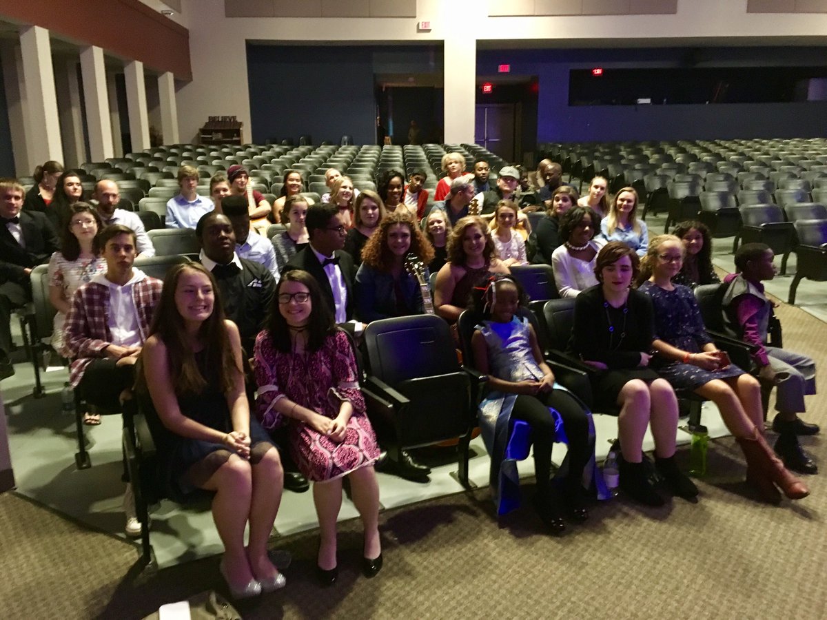 BestSingerState's tweet photo. Finalists are ready to go! Guess are about to enter the auditorium! #BestSingerintheState #BSS2017 #SingItLikeYouMeanIt #YeahThatGreenville https://t.co/ZJQBsa4DDB