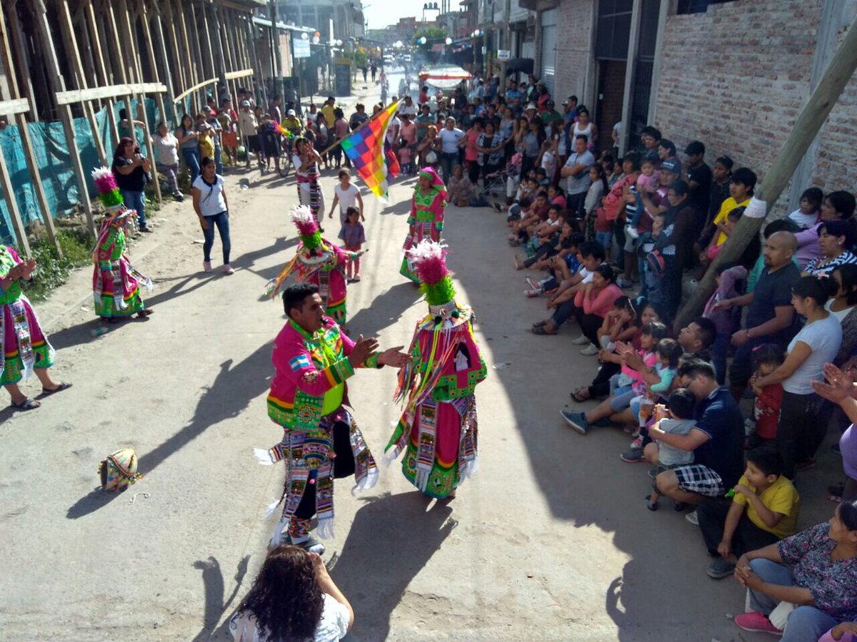 matigasparrini's tweet photo. @CulturaLomas en el Noveno Aniversario del Barrio 17 de Noviembre #Tongui @MunicipioLdeZ @minsaurralde https://t.co/oArHGJiPS3