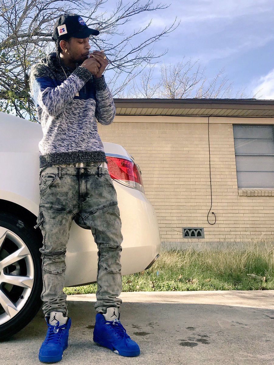 imdolla's tweet photo. Skinny nigga i blow Big gas ⛽️ #imdolla #wholelotofgrinding https://t.co/bBgErfrnEa