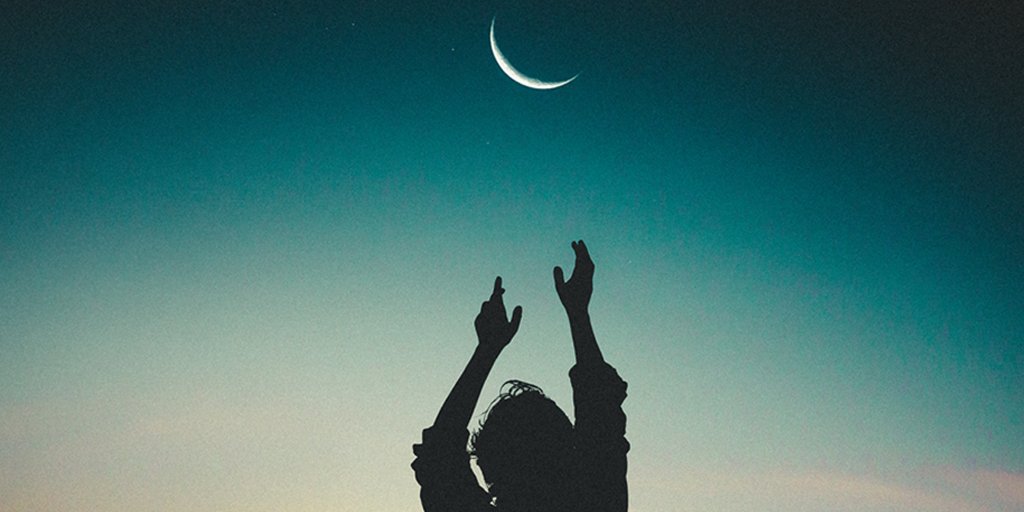 earth_escapes's tweet photo. For more info on your trip to the moon, sign up for our Newsletter today! https://t.co/GqdvXuEJQN #escapetheordinary #blastoff #moon #vacation #adventure #travel https://t.co/NqZt1eC95c