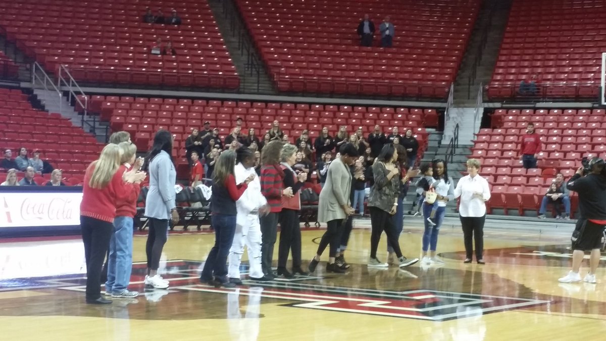 GruvyGurl's tweet photo. ALL the #CoolKids are at the United Spirit Arena, including WNBA Champ & former #LadyRaider, Plenette Pierson @DaEnforcer33 , and legendary Lady Raider Head Coach #MarshaSharp! And ME!!! #Wreckem #FearlessChampions https://t.co/Ky3gTK793x