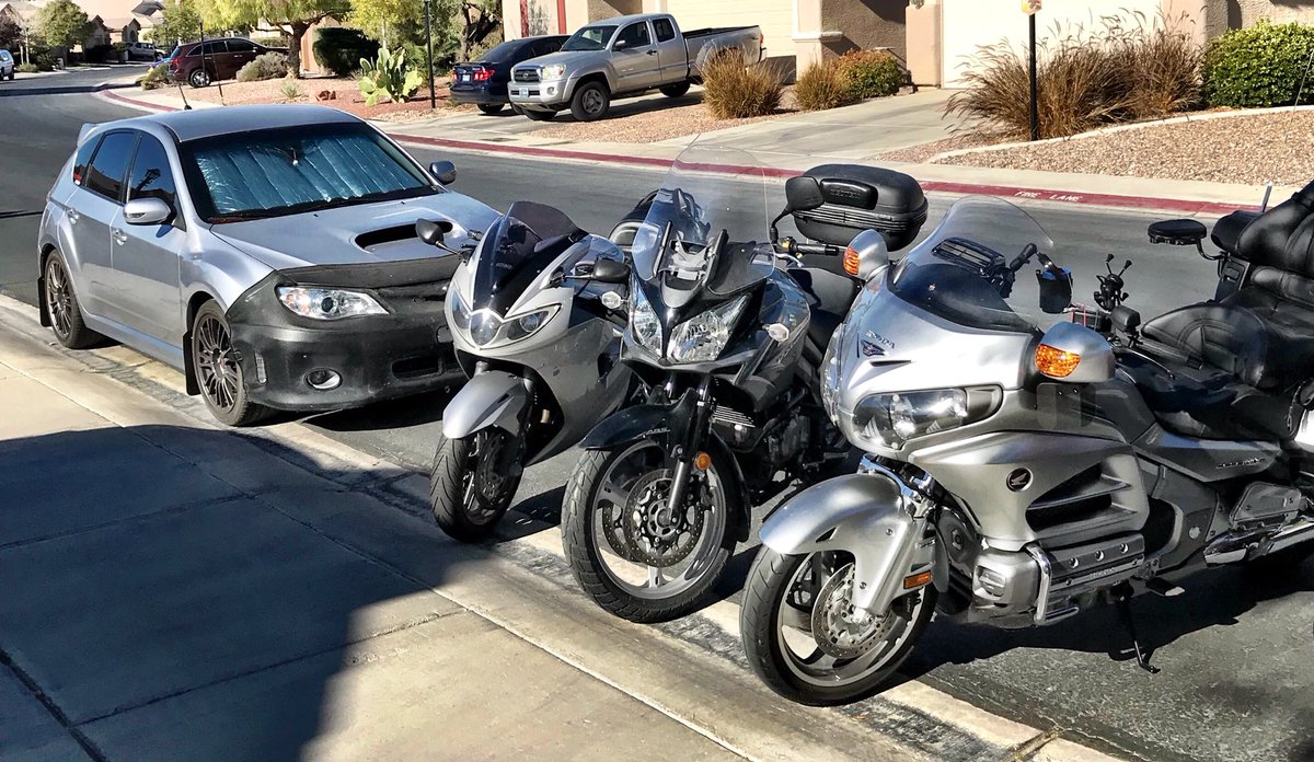 sincity337's tweet photo. I might be able to fit one more in the garage.....#ilikesilver https://t.co/MhFcEaO6Ek