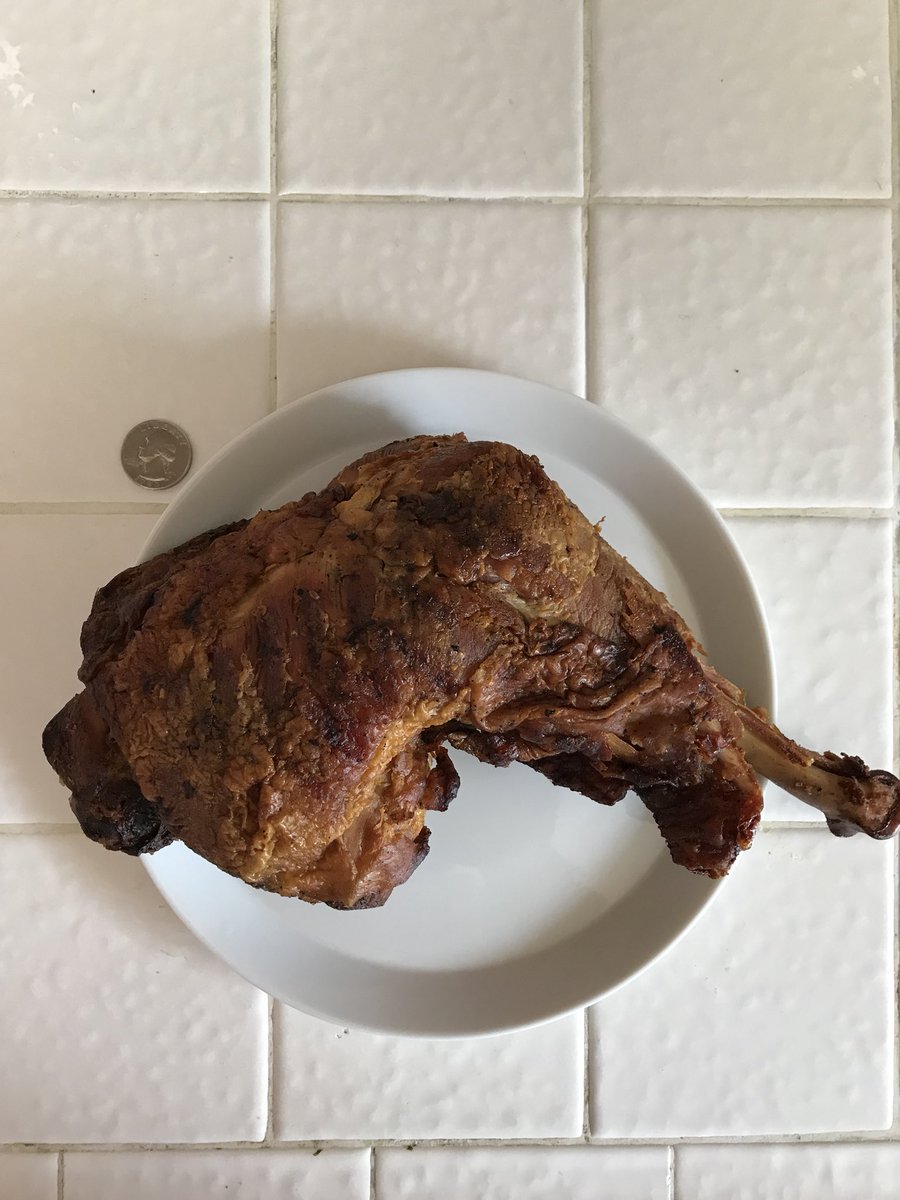 ChefRohan's tweet photo. Turkey Confit #Leg&amp;Thigh my boy Jonah Kaufman got loose on the Turkey #chefroeats #chefrohan quarter in pic for size reference . Confit in a combo of Duck, Bacon &amp; Chicken fat    #duckfat https://t.co/0qfkQtaL2s