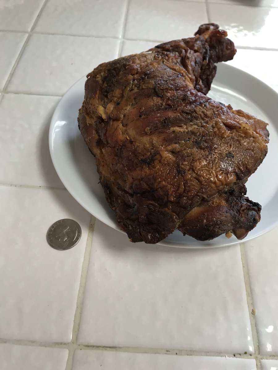 ChefRohan's tweet photo. Turkey Confit #Leg&amp;Thigh my boy Jonah Kaufman got loose on the Turkey #chefroeats #chefrohan quarter in pic for size reference . Confit in a combo of Duck, Bacon &amp; Chicken fat    #duckfat https://t.co/0qfkQtaL2s