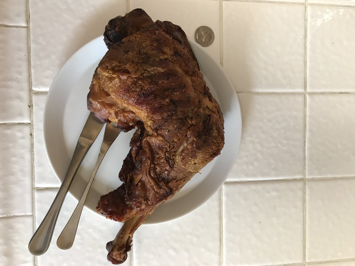 ChefRohan's tweet photo. Turkey Confit #Leg&amp;Thigh my boy Jonah Kaufman got loose on the Turkey #chefroeats #chefrohan quarter in pic for size reference . Confit in a combo of Duck, Bacon &amp; Chicken fat    #duckfat https://t.co/0qfkQtaL2s