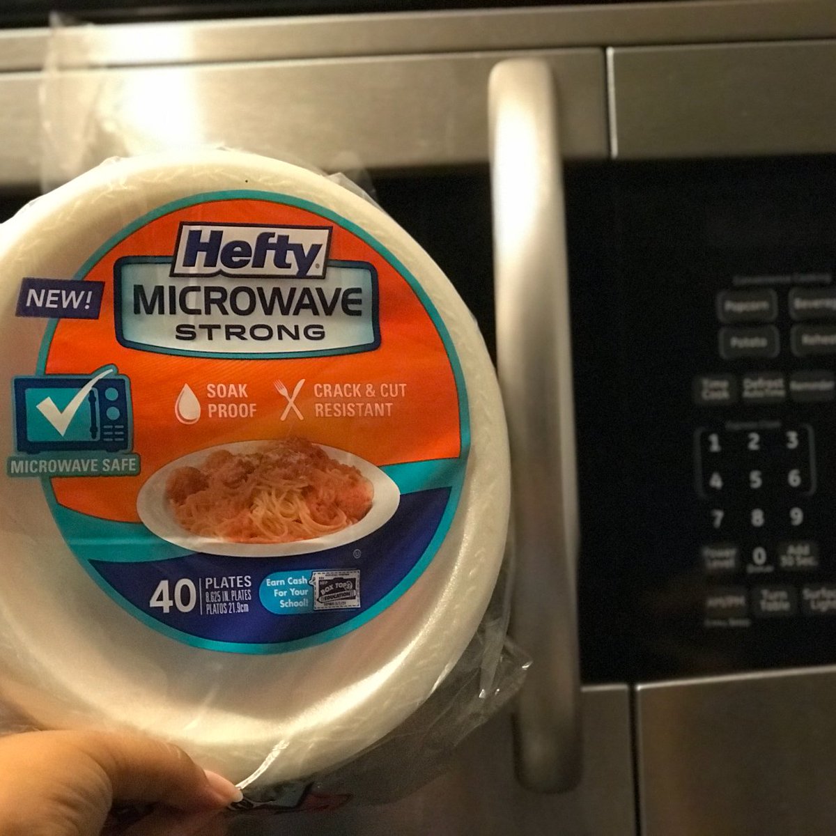 mvag90's tweet photo. @HeftyBrand #HeftyHeftyHefty @Influenster #contest #complimentary https://t.co/3ThXAuvphd